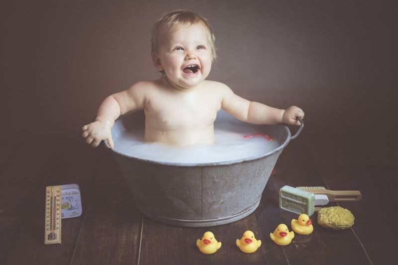 bain-de-lait-fille-1-an-studio