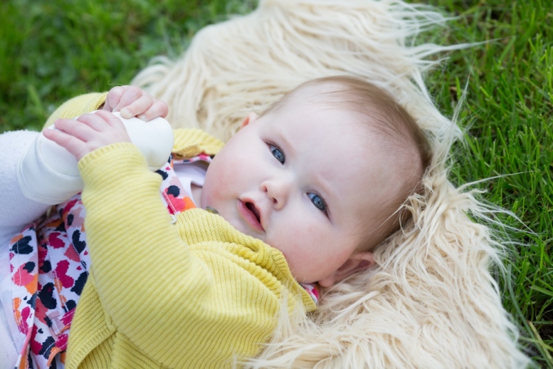 Portraits-famille-studio-Ardennes-jardin-domicile